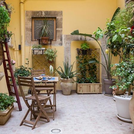 Casa Nagale- Una Suite Di Charme Nel Cuore Di Ortigia A 50 Mt Dal Mare Syracuse Exterior photo