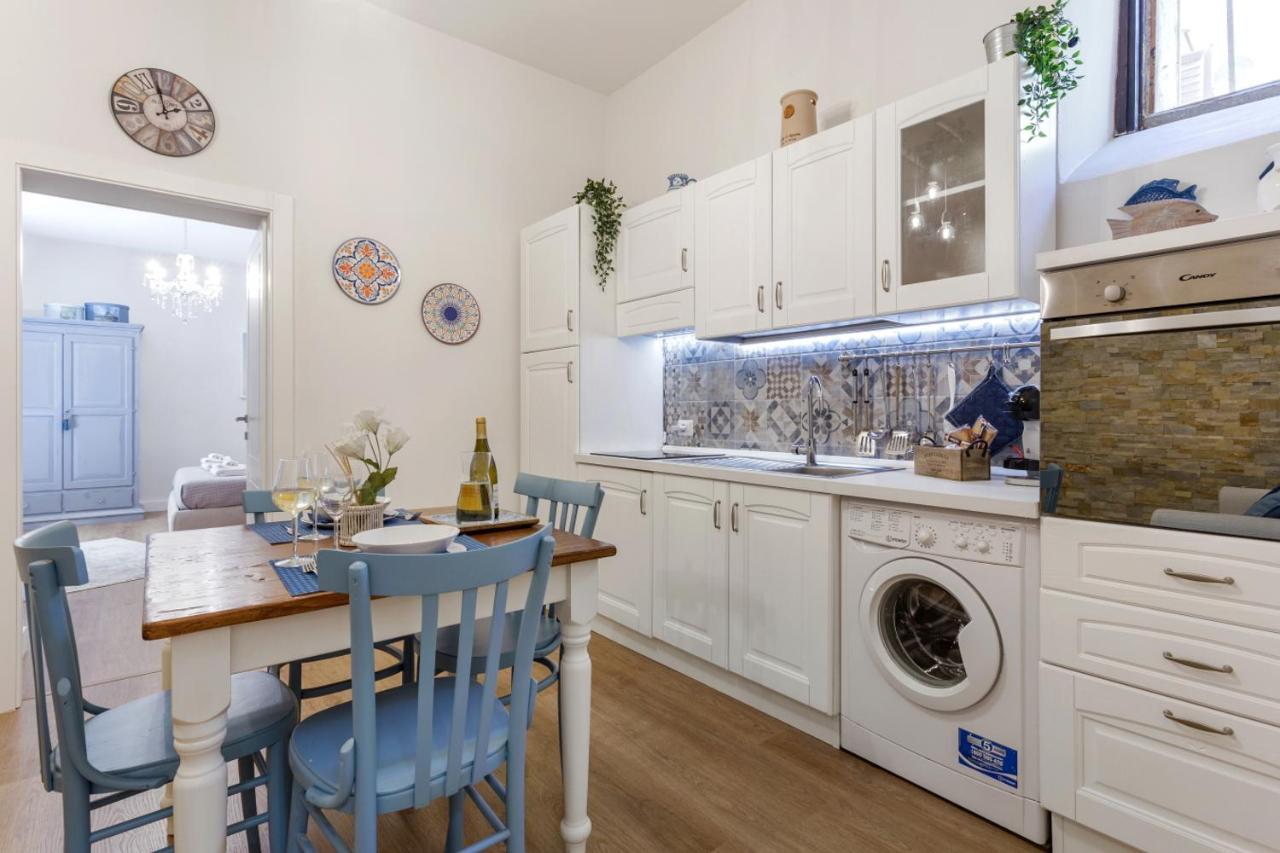 Casa Nagale- Una Suite Di Charme Nel Cuore Di Ortigia A 50 Mt Dal Mare Syracuse Exterior photo