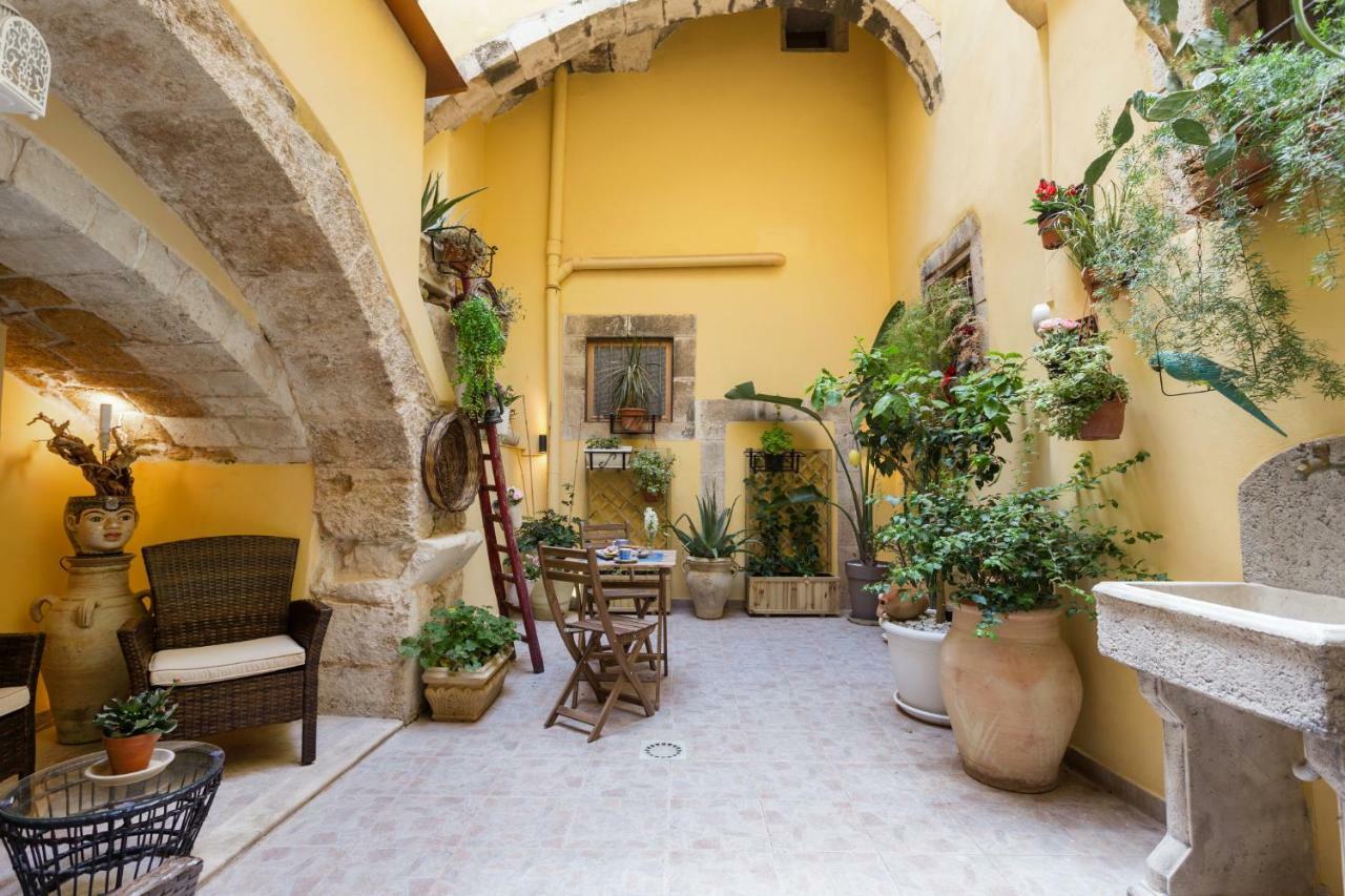 Casa Nagale- Una Suite Di Charme Nel Cuore Di Ortigia A 50 Mt Dal Mare Syracuse Exterior photo