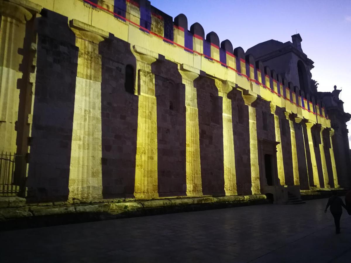 Casa Nagale- Una Suite Di Charme Nel Cuore Di Ortigia A 50 Mt Dal Mare Syracuse Exterior photo